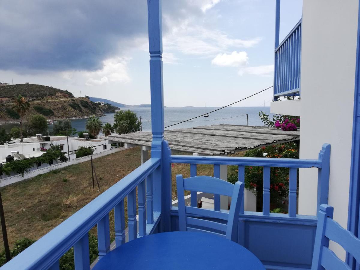 Blue House Lejlighedshotel Acherounes Eksteriør billede